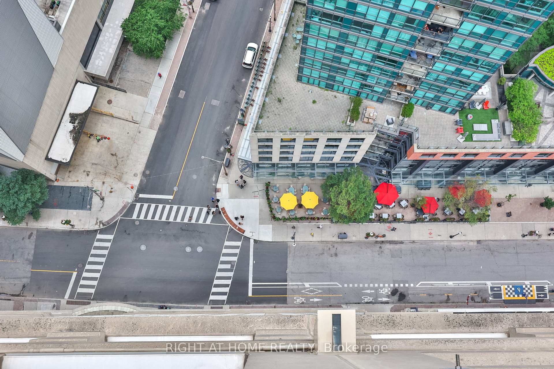 Photo 19 of Unit 1610, 25 The Esplanade, Toronto, Waterfront Communities — HOMEH