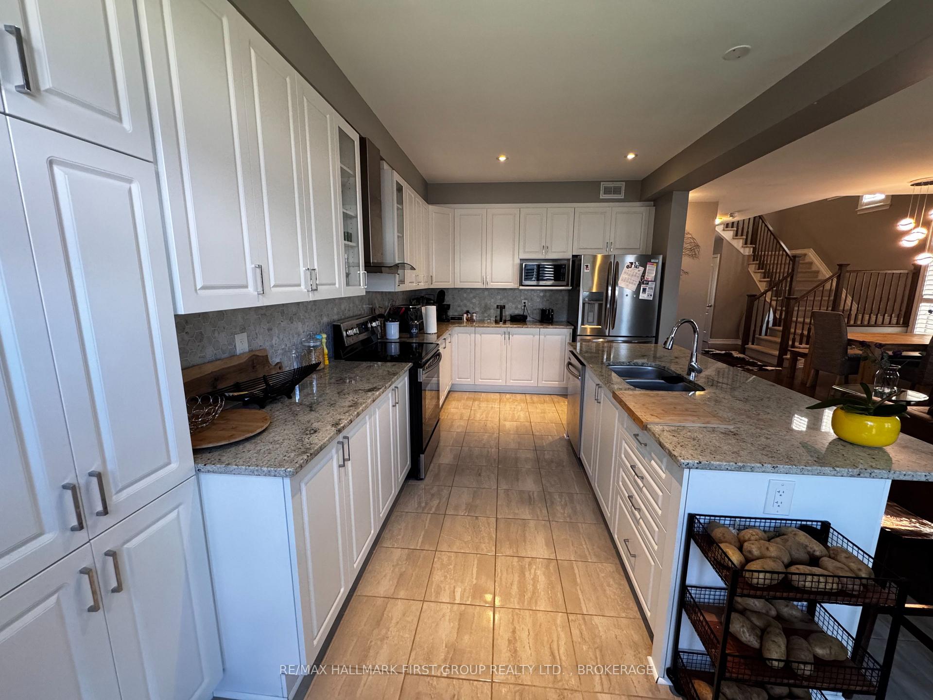 Photo 13 of 1098 Woodhaven Drive, Kingston, City Northwest — HOMEH