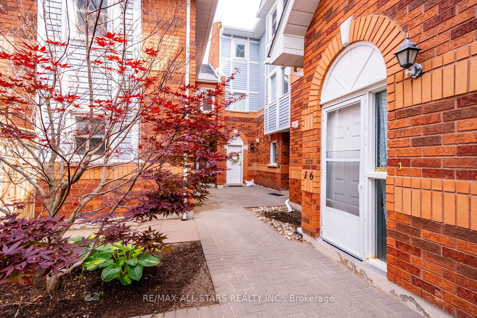 Photo 3 of Unit 202, 12455 Ninth Line, Whitchurch-Stouffville, Stouffville — HOMEH