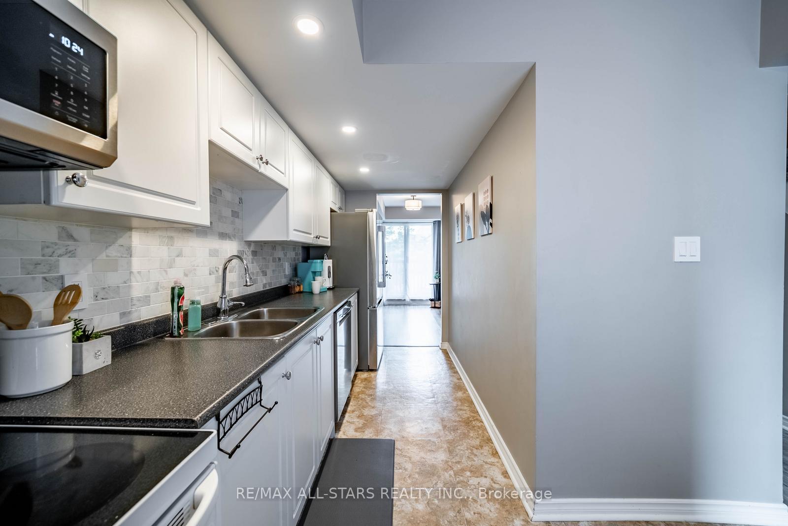 Photo 7 of Unit 202, 12455 Ninth Line, Whitchurch-Stouffville, Stouffville — HOMEH