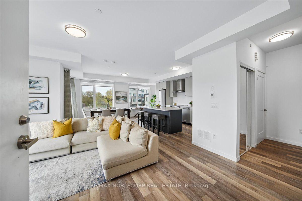 Photo 4 of Unit 116, 600 Alex Gardner Circle, Aurora, Aurora Village — HOMEH