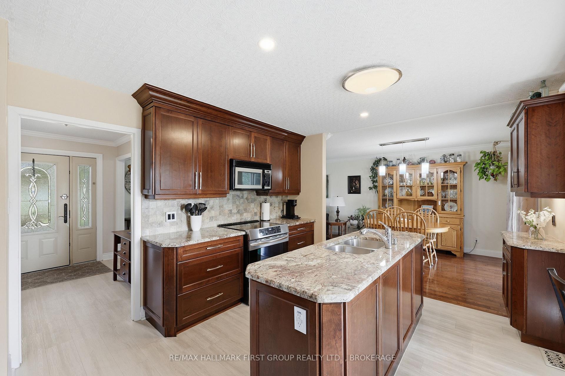 Photo 4 of 1470 Sydenham Road, Kingston, City North of 401 — HOMEH
