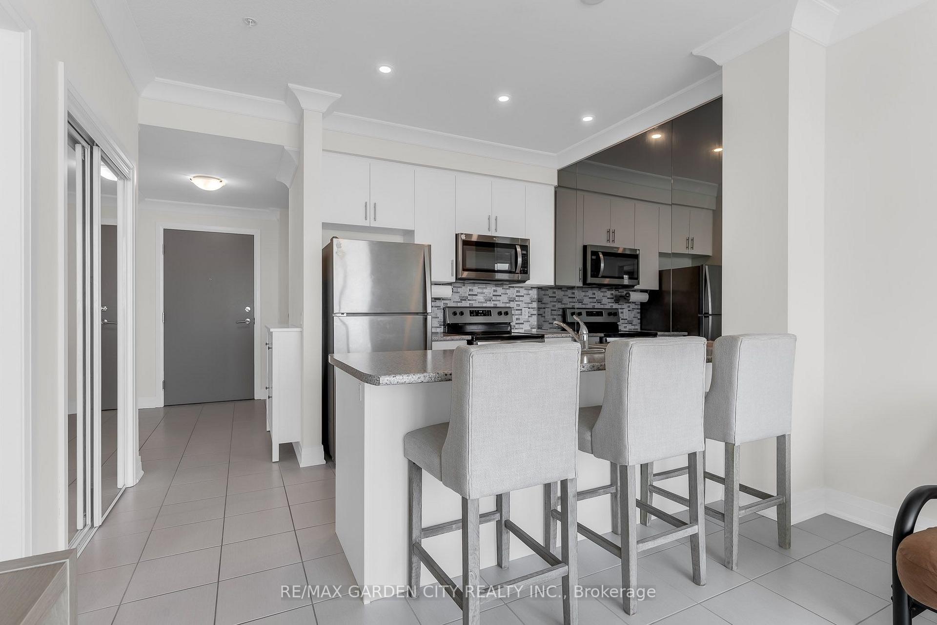Photo 2 of Unit 907, 16 Concord Place, Grimsby, Grimsby Beach — HOMEH