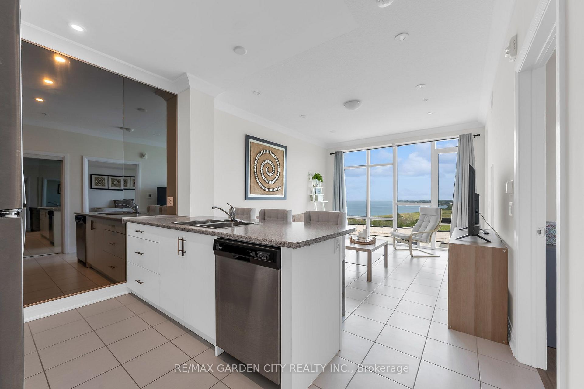 Photo 3 of Unit 907, 16 Concord Place, Grimsby, Grimsby Beach — HOMEH
