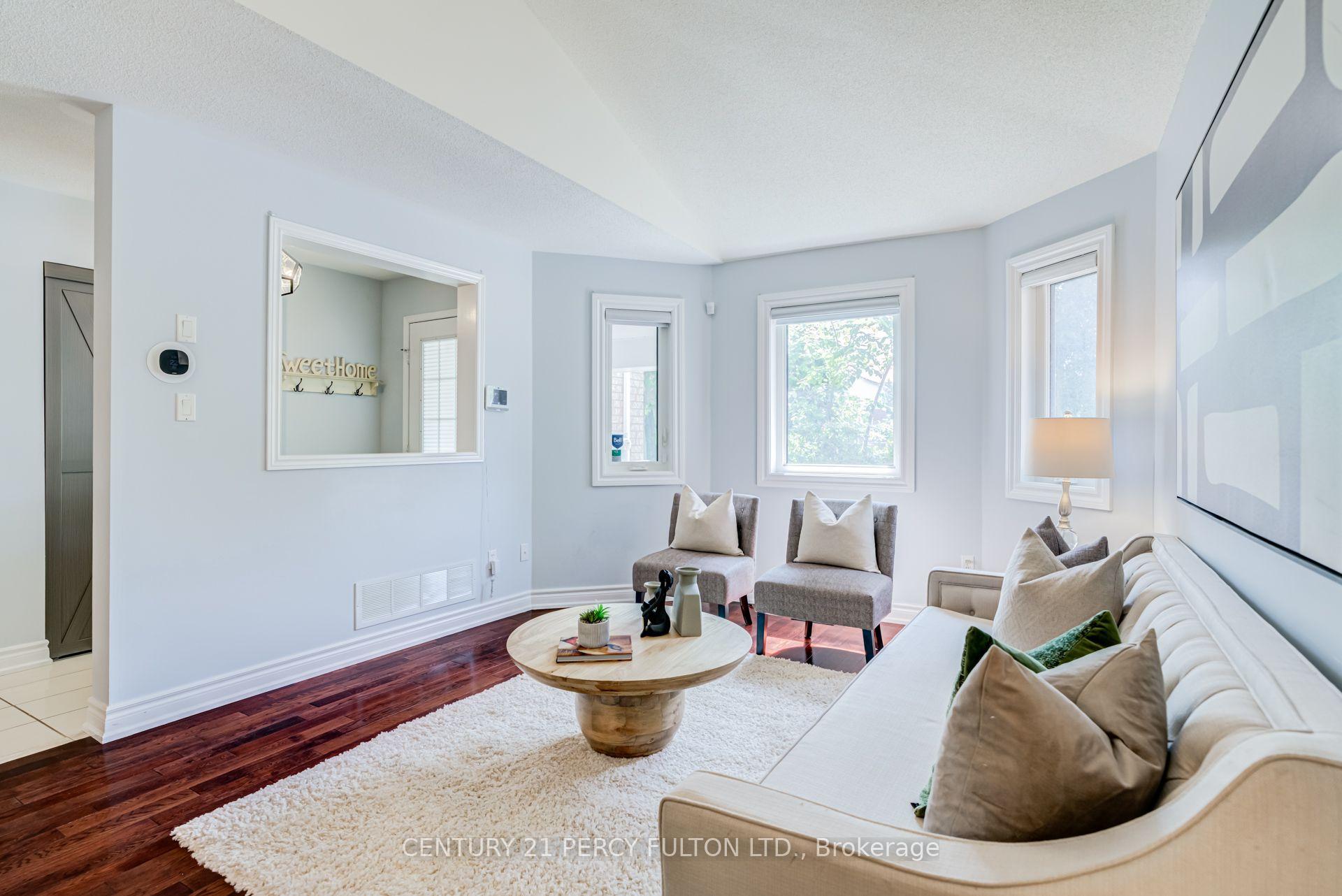 Photo 8 of 375 Chickadee Court, Pickering, Amberlea — HOMEH