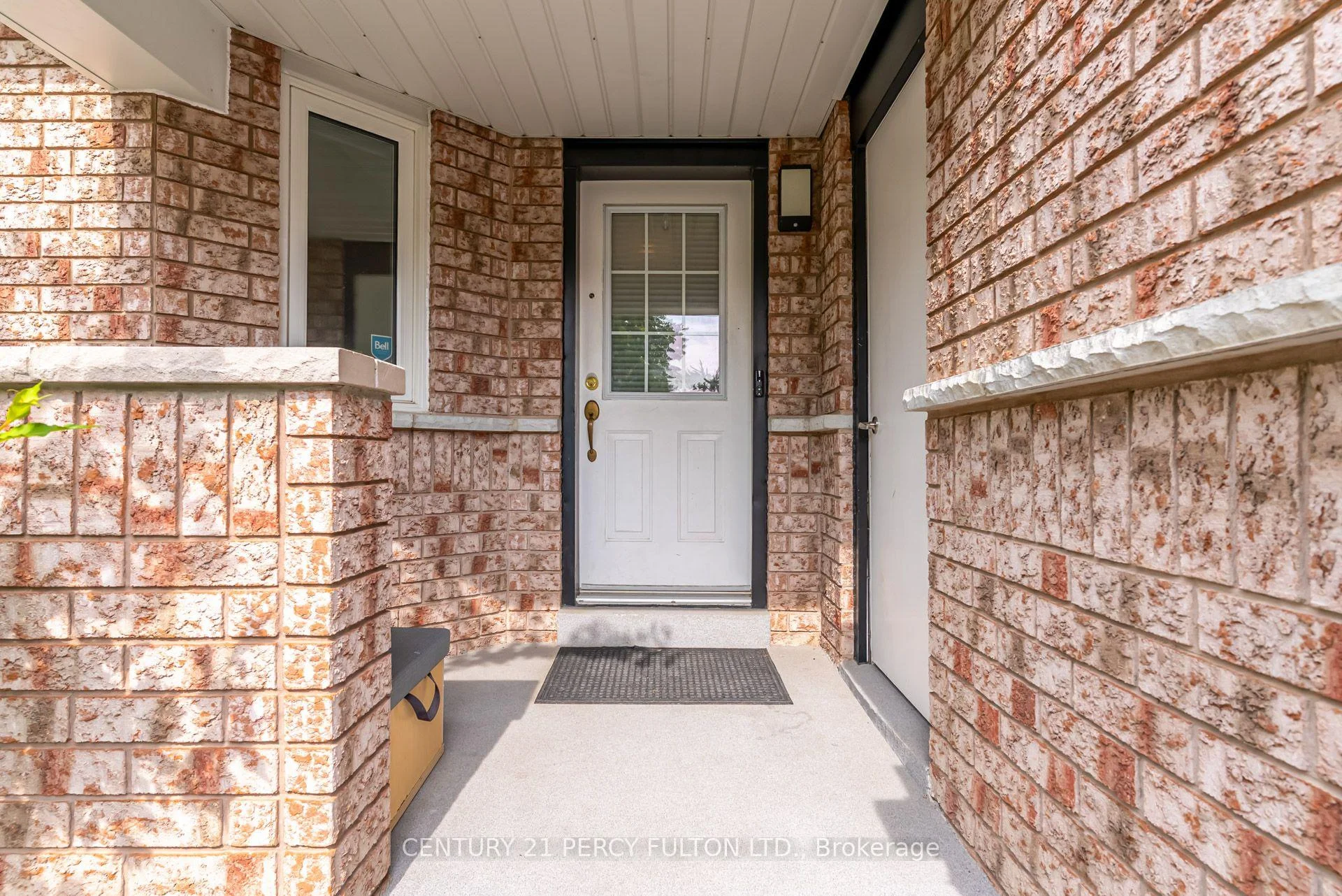 Photo 4 of 375 Chickadee Court, Pickering, Amberlea — HOMEH