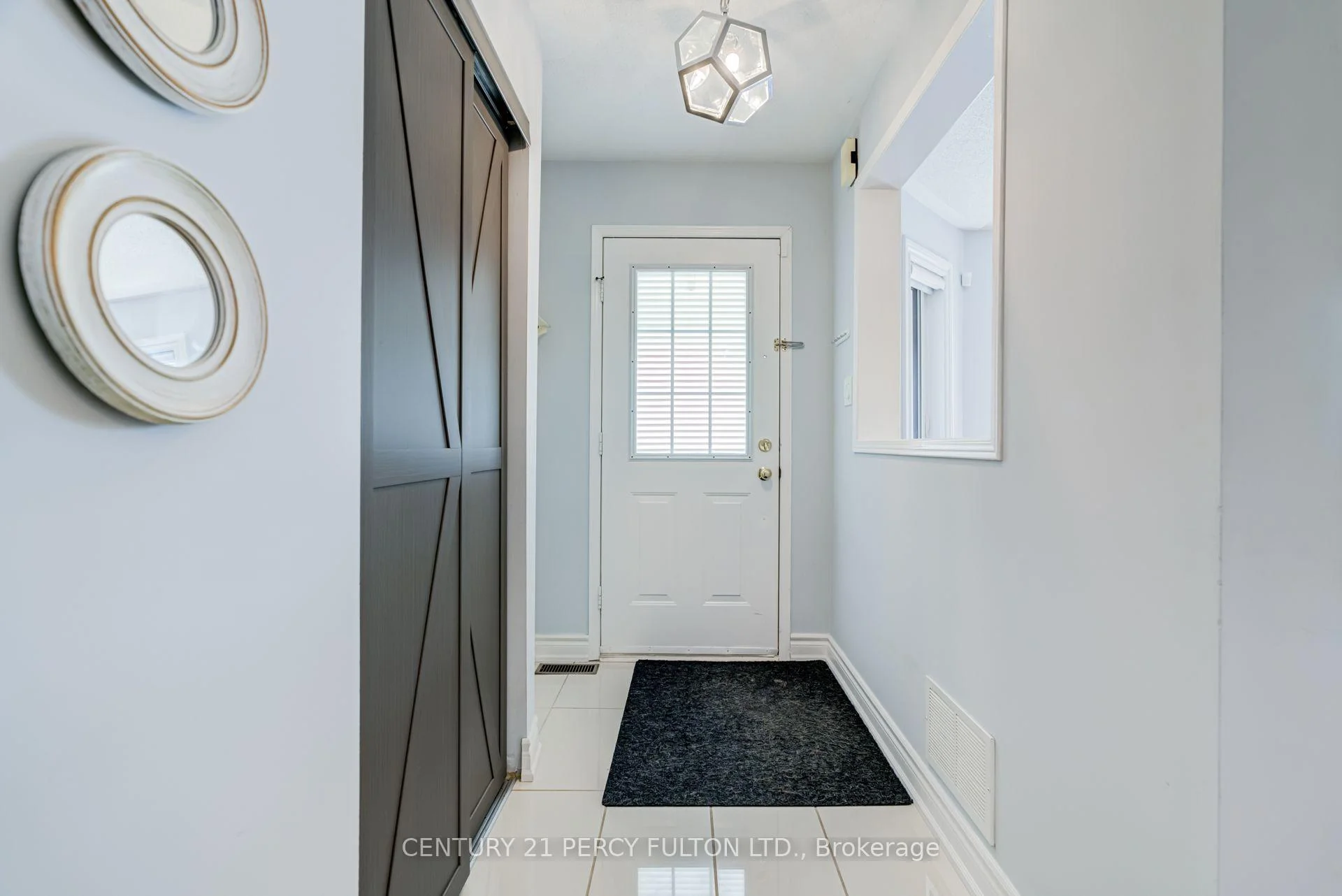 Photo 5 of 375 Chickadee Court, Pickering, Amberlea — HOMEH