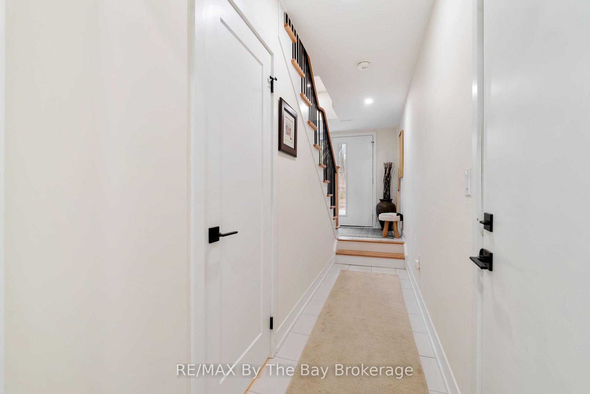 Photo 6 of 8 Bru Lor Lane, Orillia — HOMEH