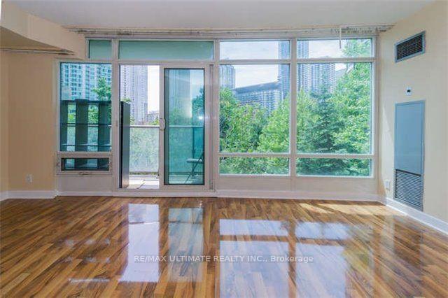 Photo 4 of Unit 326, 361 Front Street W, Toronto, Waterfront Communities — HOMEH