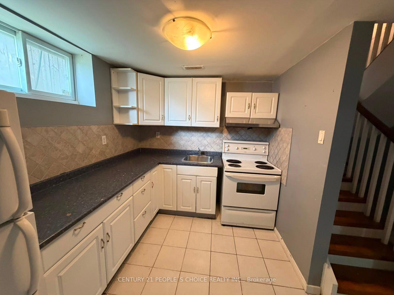 Photo 4 of 1165 Ogden Avenue, Mississauga, Lakeview — HOMEH