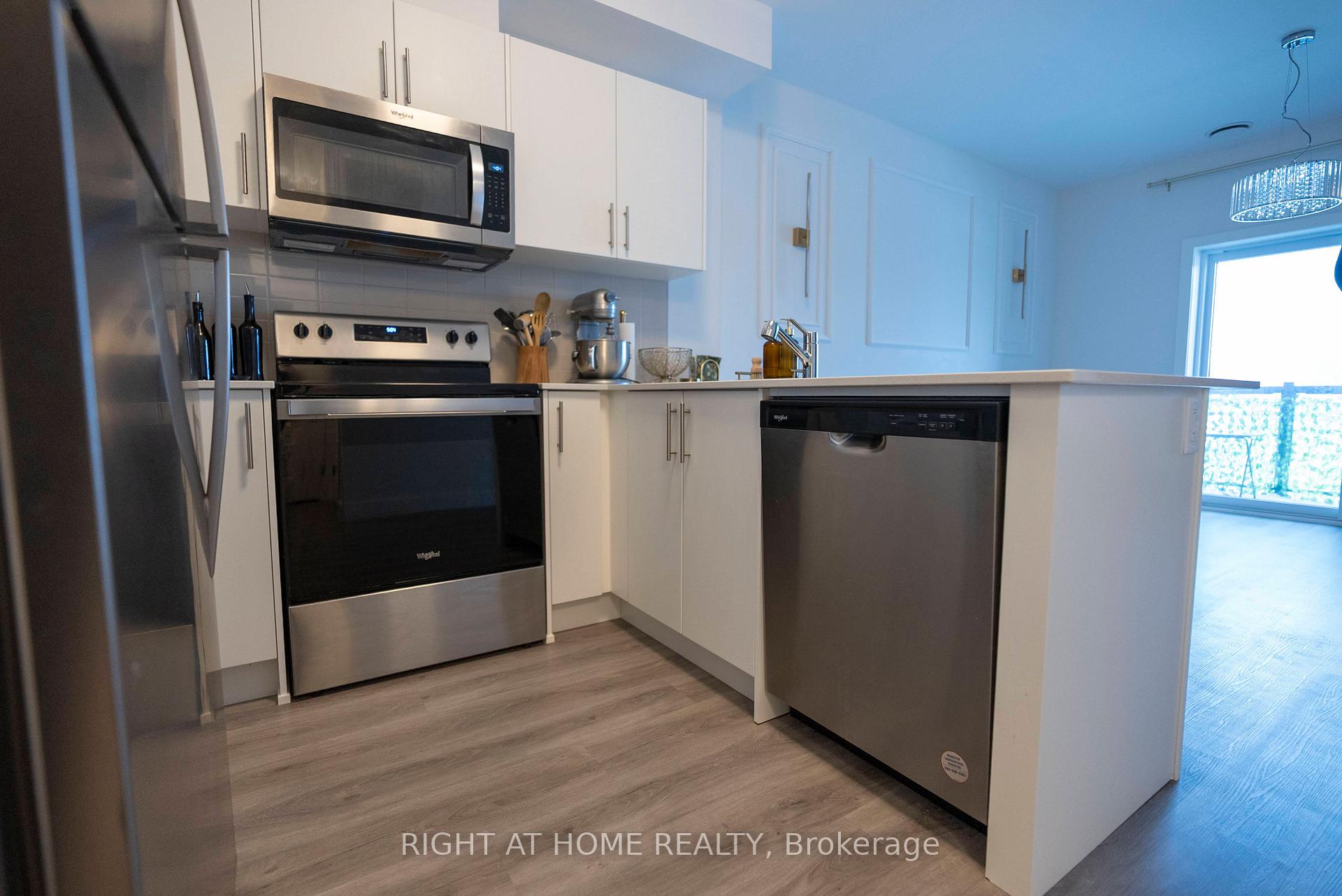 Photo 14 of Unit 302, 1000 Lackner Place E, Kitchener, Grand River North — HOMEH