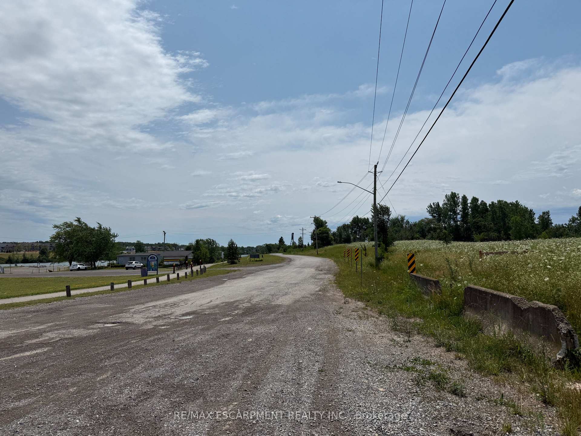 Photo 8 of 260 Colborne Street, Welland, Broadway — HOMEH