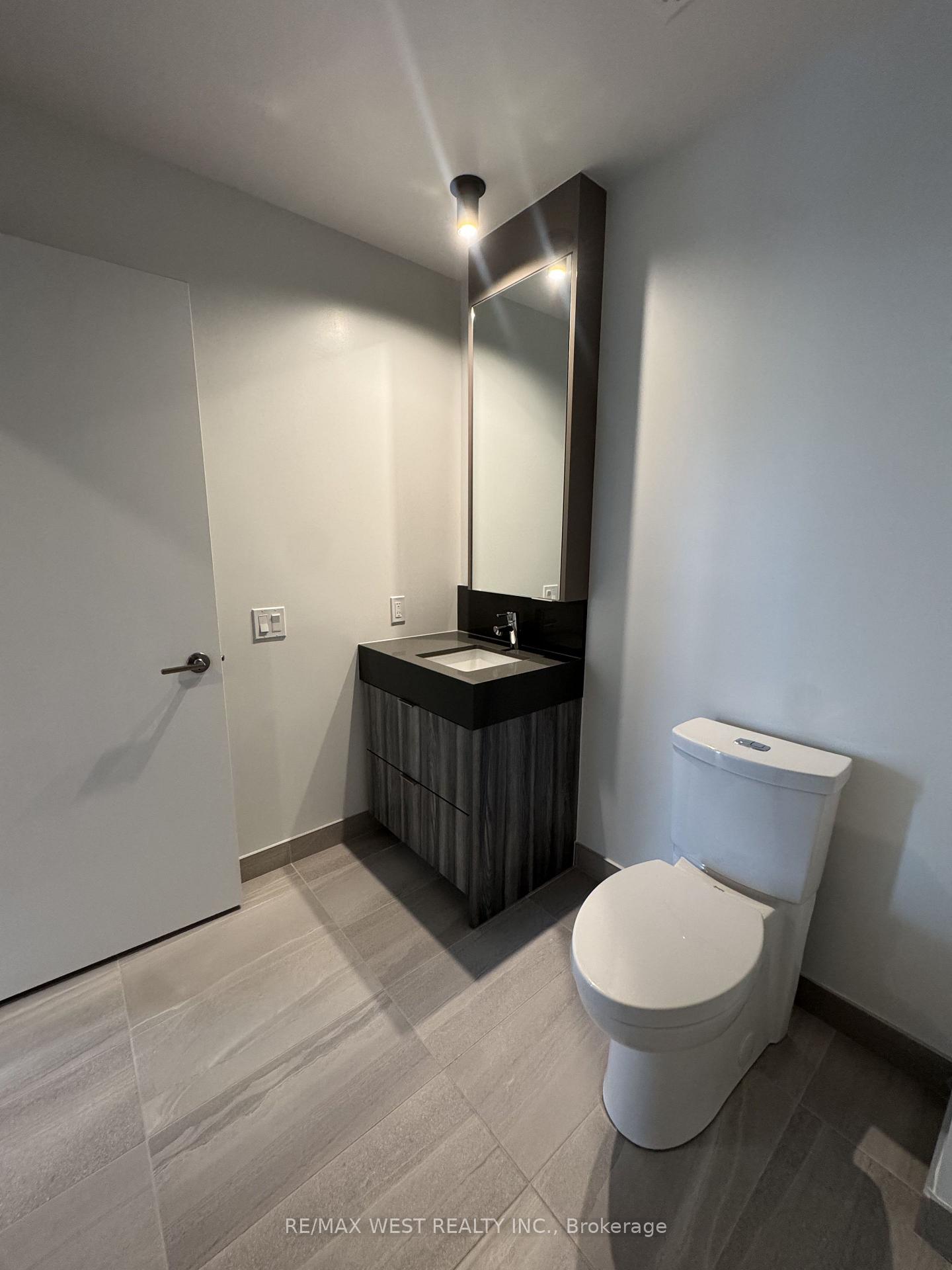 Photo 11 of 10 Flavelle Trail, Vaughan, Steeles West Industrial — HOMEH