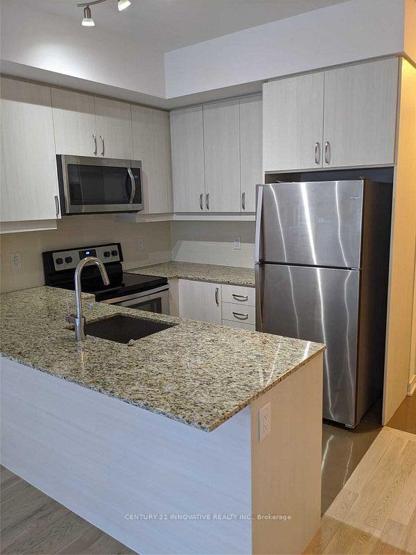 Photo 8 of Unit 1008, 9205 yonge Street, Richmond Hill, Langstaff — HOMEH
