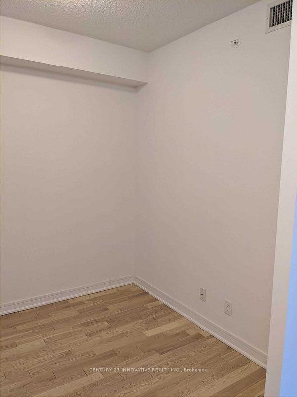 Photo 12 of Unit 1008, 9205 yonge Street, Richmond Hill, Langstaff — HOMEH