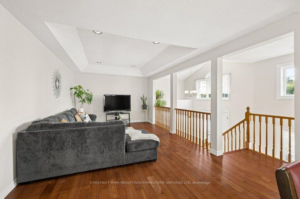 Photo 6 of 158 Bankside Drive, Kitchener, Highland West — HOMEH