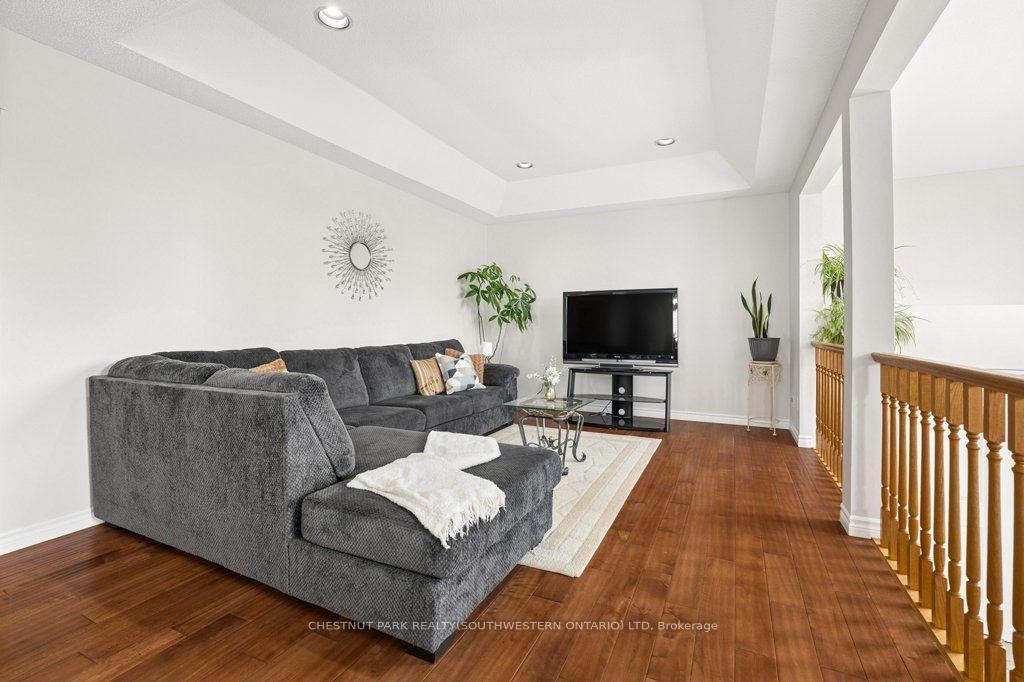 Photo 7 of 158 Bankside Drive, Kitchener, Highland West — HOMEH