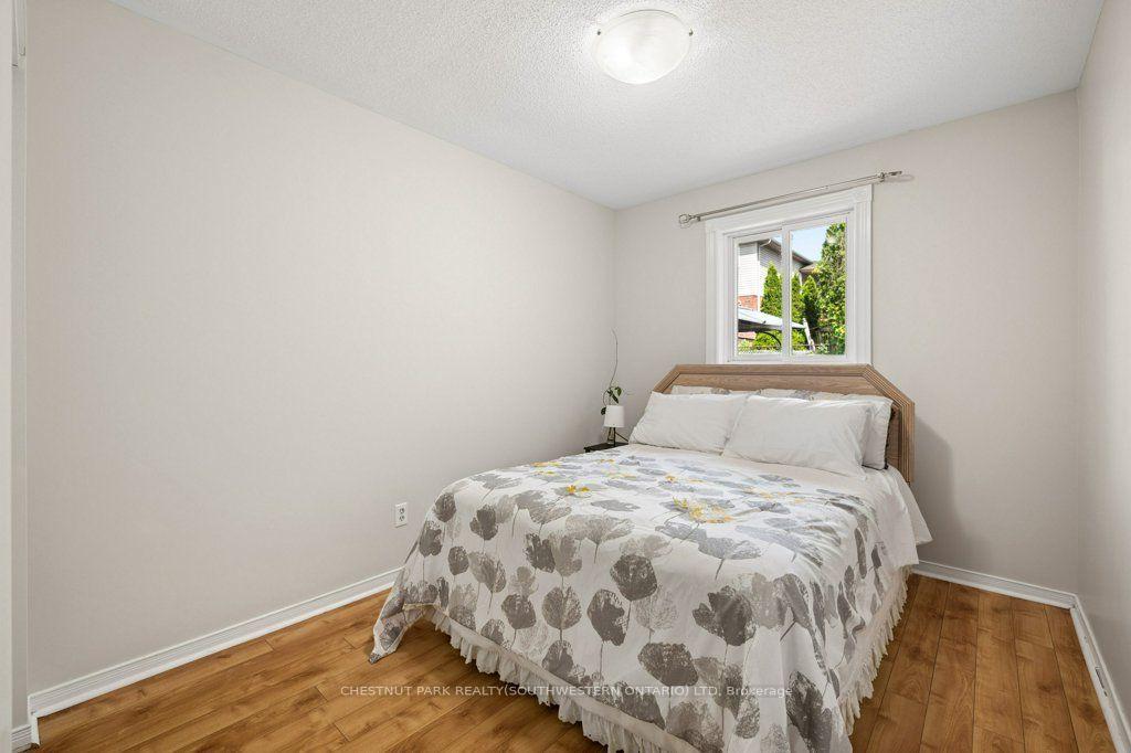 Photo 16 of 158 Bankside Drive, Kitchener, Highland West — HOMEH