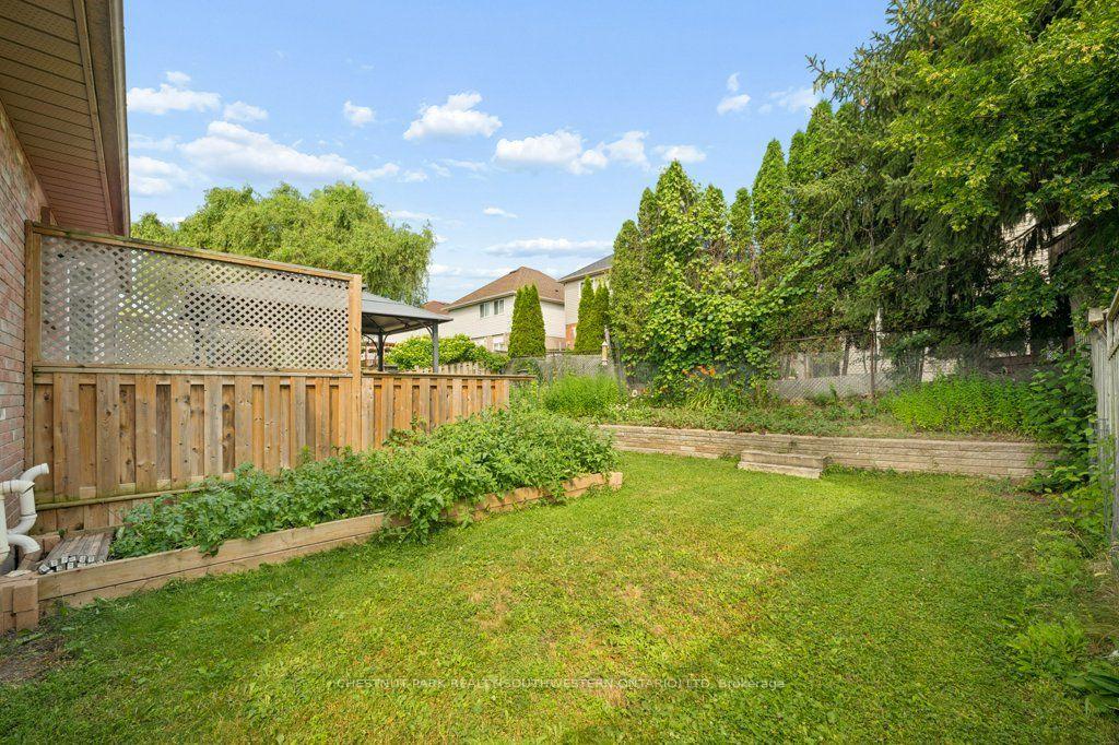 Photo 25 of 158 Bankside Drive, Kitchener, Highland West — HOMEH