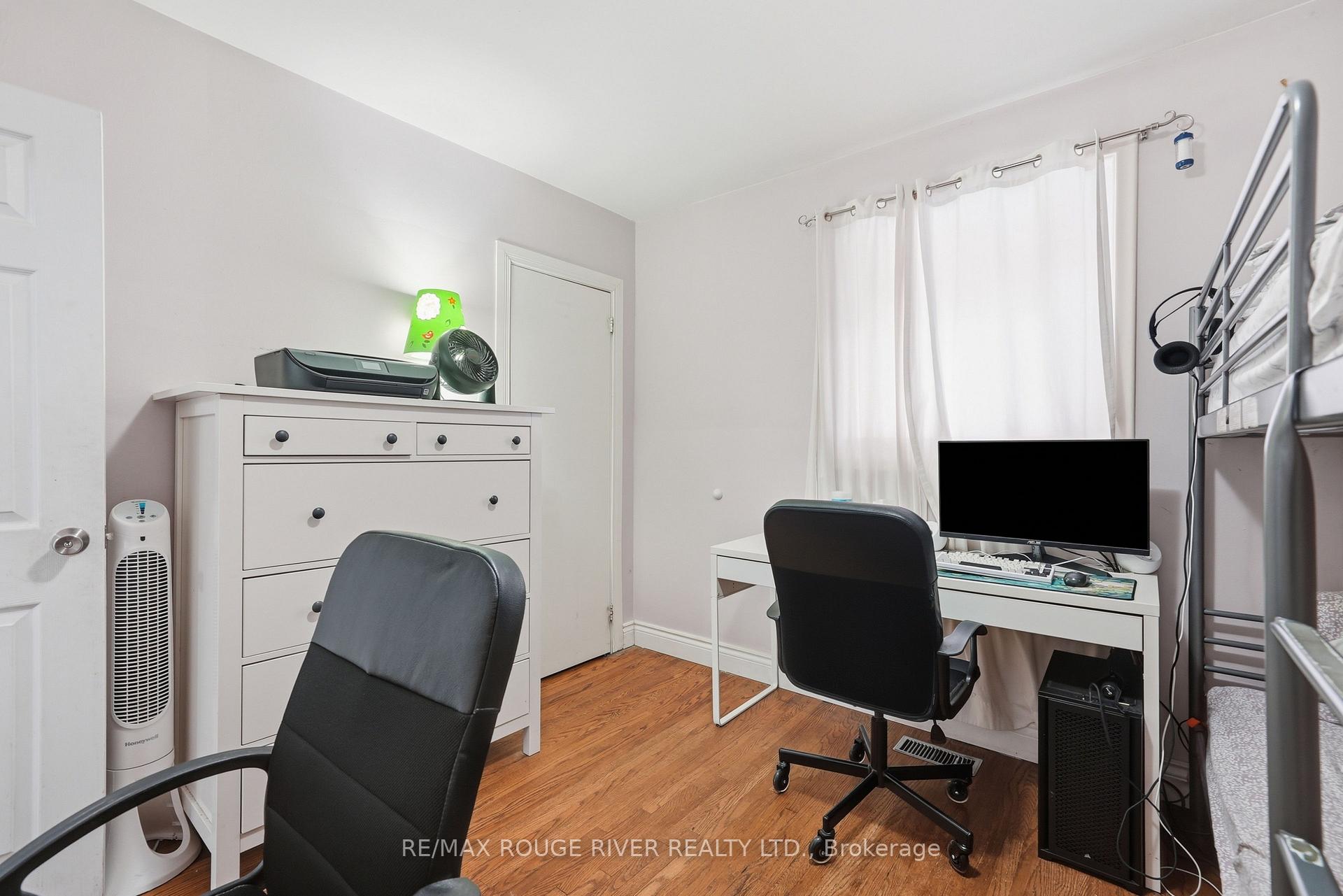 Photo 18 of 5 Pixley Crescent, Scarborough, West Hill — HOMEH