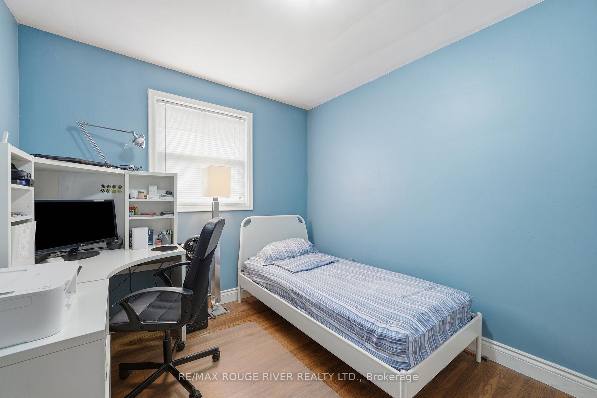 Photo 21 of 5 Pixley Crescent, Scarborough, West Hill — HOMEH