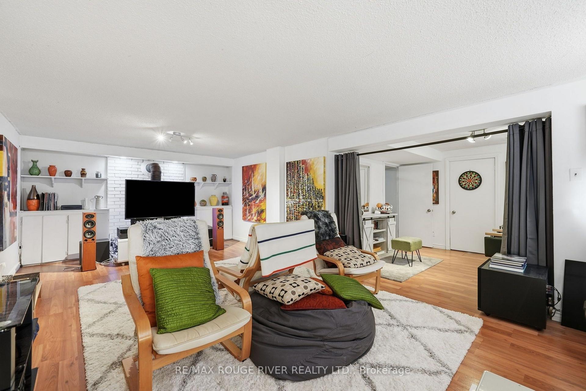 Photo 25 of 5 Pixley Crescent, Scarborough, West Hill — HOMEH