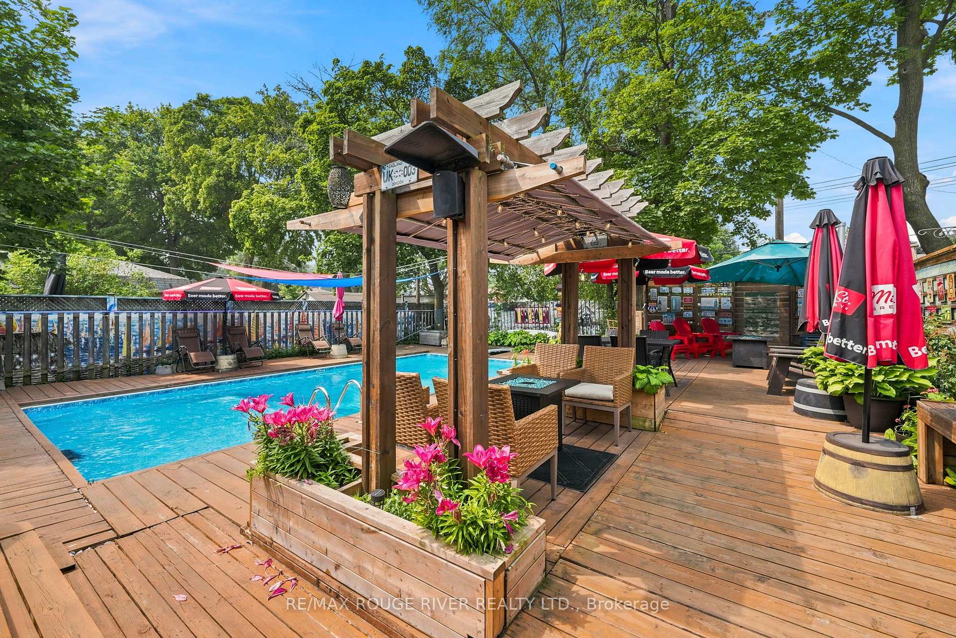 Photo 33 of 5 Pixley Crescent, Scarborough, West Hill — HOMEH