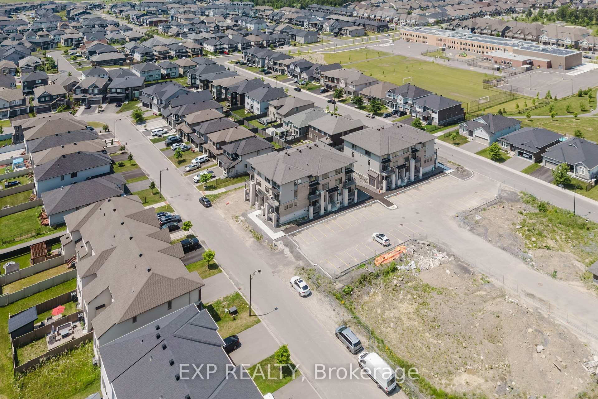 Photo 24 of Unit E, 230 Pingwi Place E, Ottawa, Blossom Park/Kemp Park/Findlay Creek — HOMEH