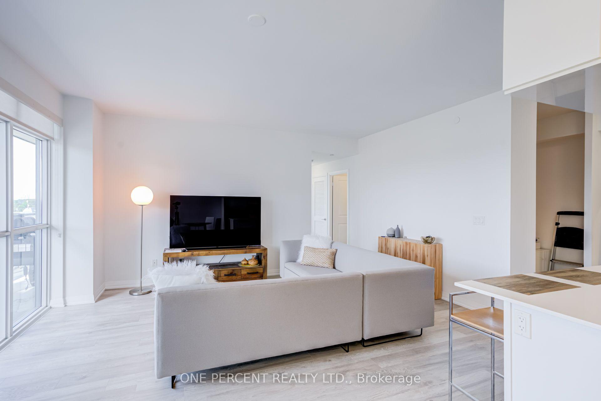 Photo 16 of Unit 804, 65 Oneida Crescent, Richmond Hill, Langstaff — HOMEH