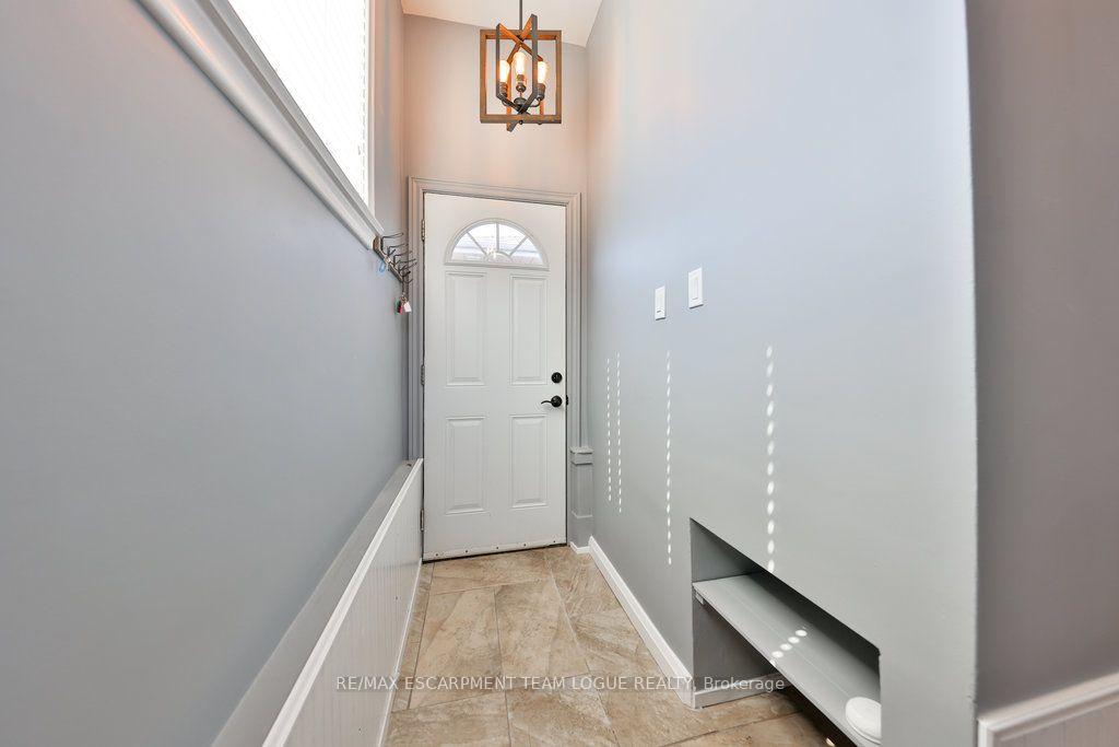 Photo 5 of Unit LOWER, 87 Margery Avenue, St. Catharines, Downtown — HOMEH