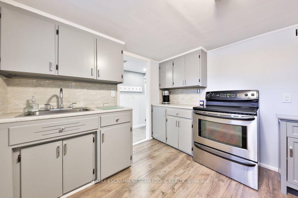 Photo 10 of Unit LOWER, 87 Margery Avenue, St. Catharines, Downtown — HOMEH