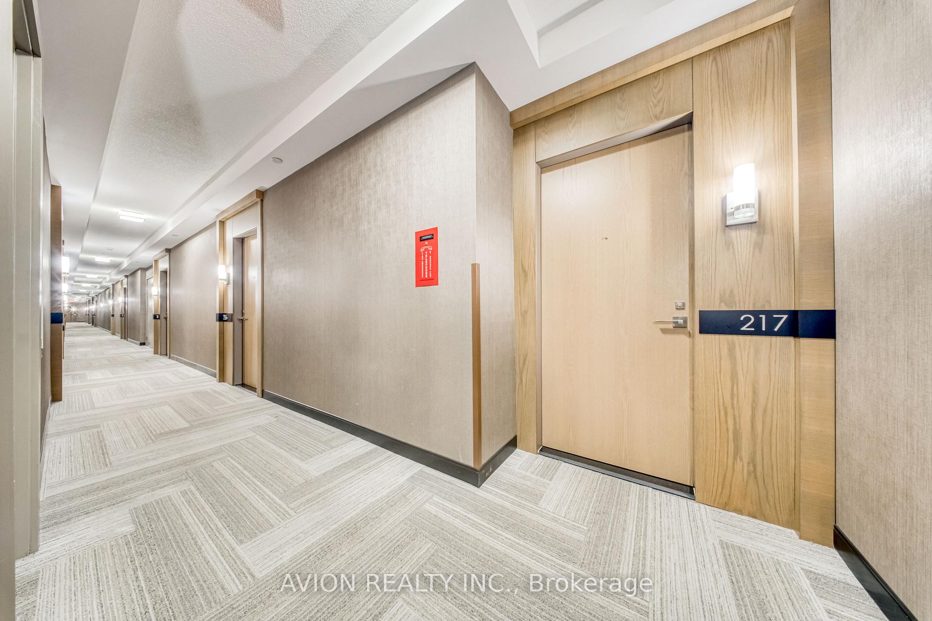 Photo 4 of Unit 217, 28 Uptown Drive, Markham, Unionville — HOMEH