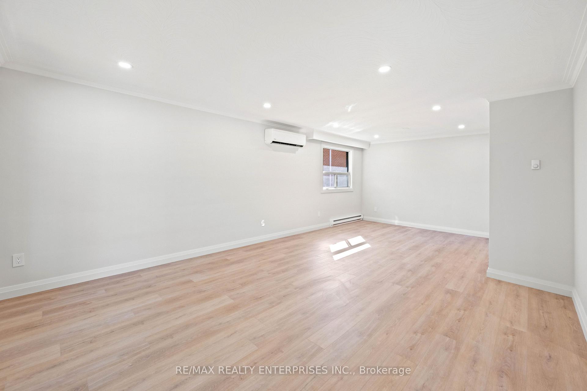 Photo 8 of Unit Upper, 2348 Denise Road, Mississauga, Lakeview — HOMEH