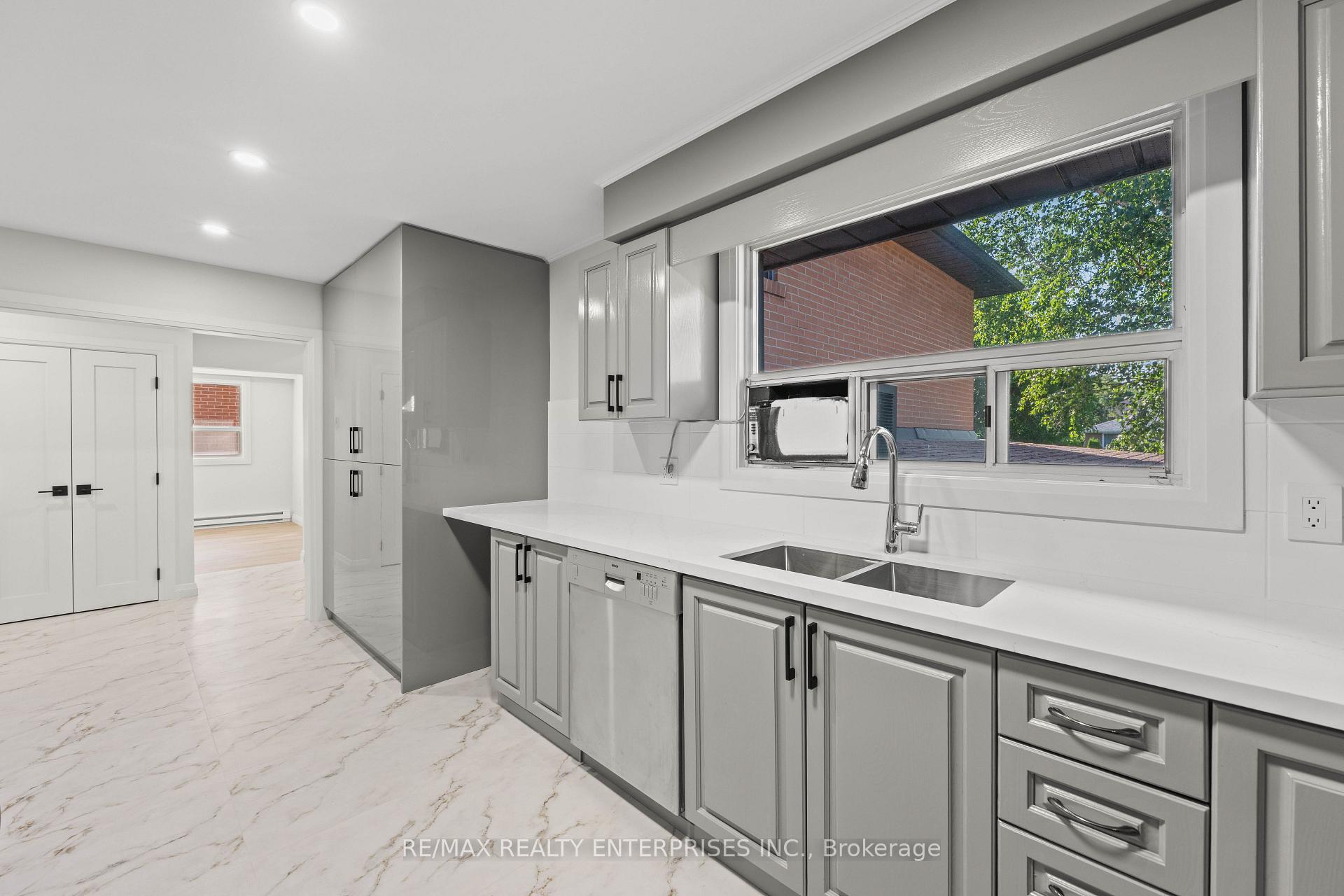 Photo 16 of Unit Upper, 2348 Denise Road, Mississauga, Lakeview — HOMEH