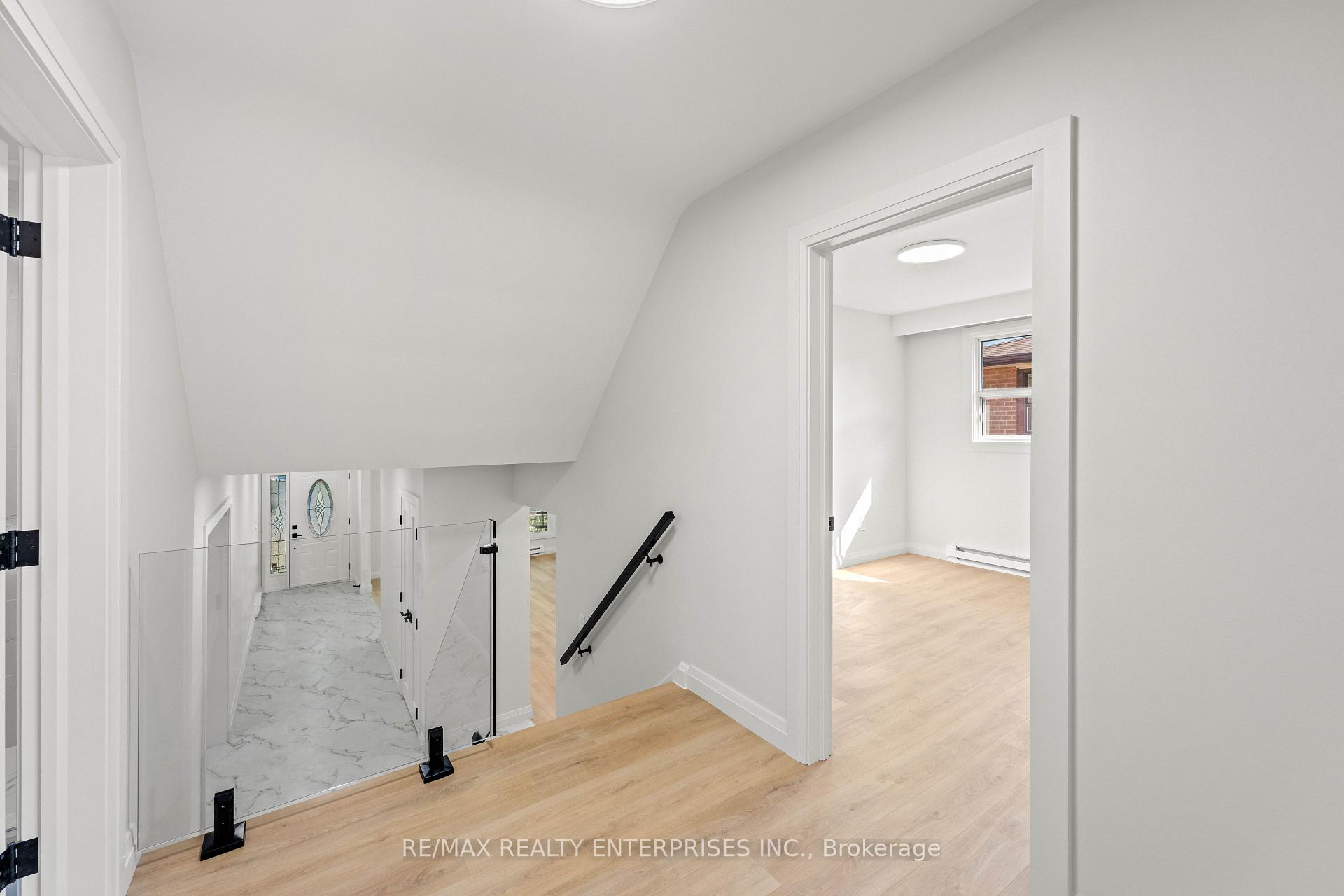 Photo 17 of Unit Upper, 2348 Denise Road, Mississauga, Lakeview — HOMEH