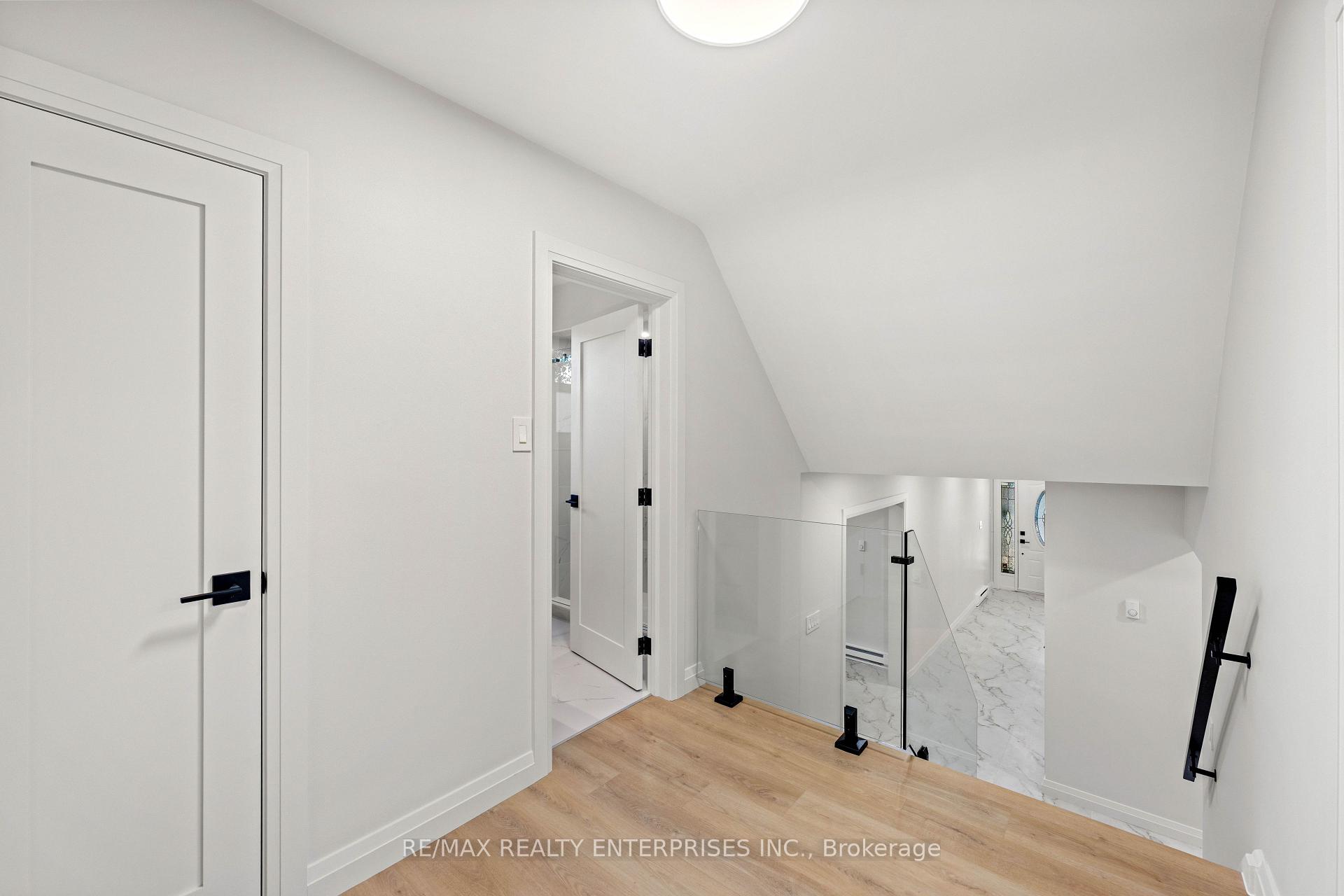 Photo 18 of Unit Upper, 2348 Denise Road, Mississauga, Lakeview — HOMEH