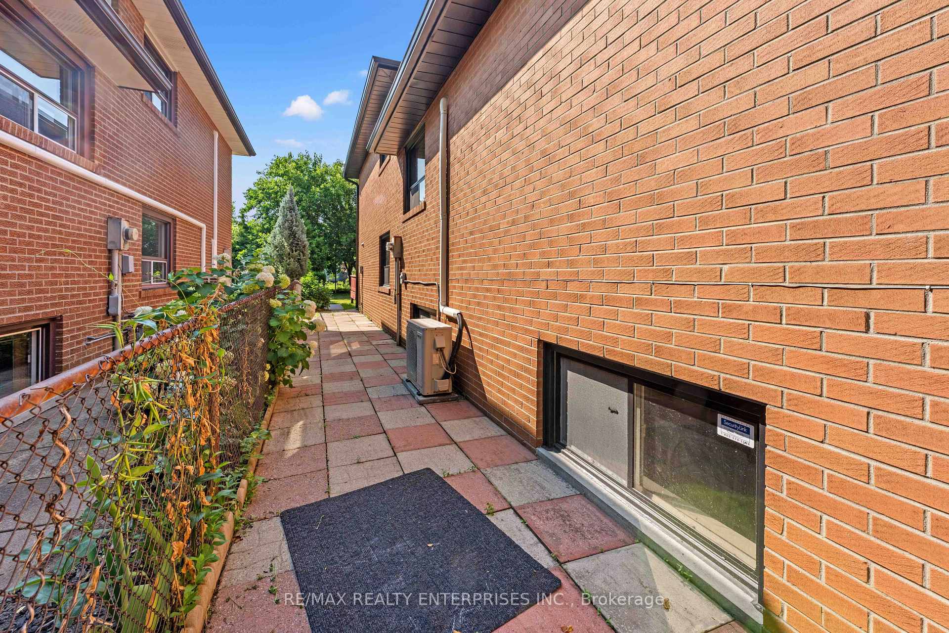Photo 47 of Unit Upper, 2348 Denise Road, Mississauga, Lakeview — HOMEH