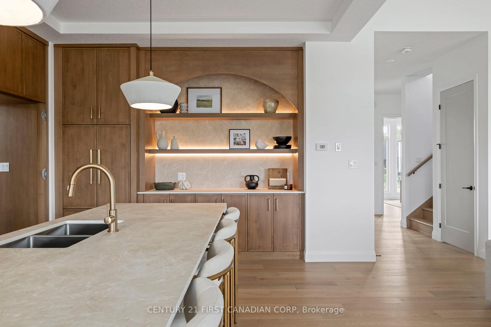 Photo 4 of 207 Foxborough Place, Thames Centre, Thorndale — HOMEH