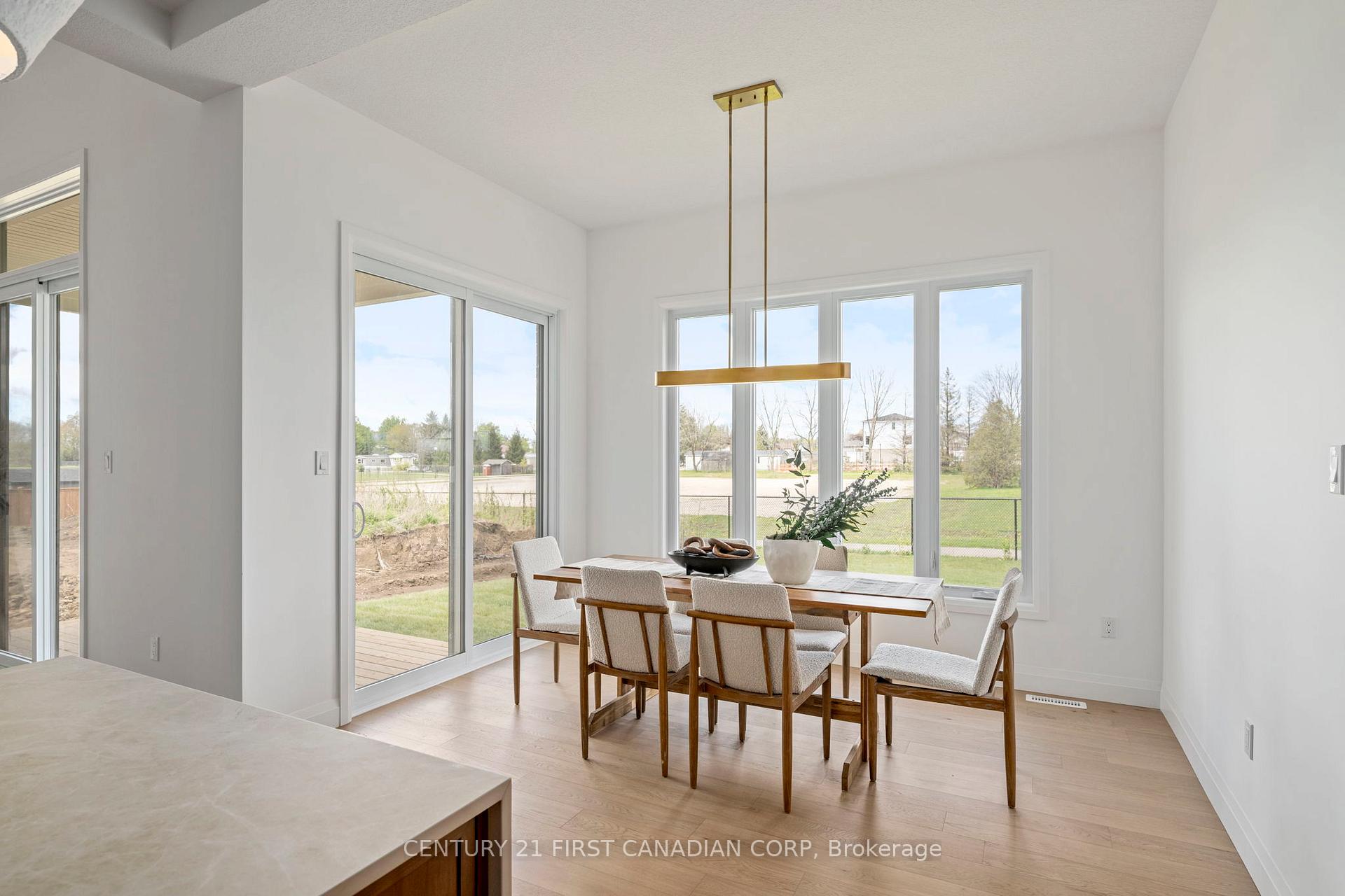 Photo 8 of 207 Foxborough Place, Thames Centre, Thorndale — HOMEH