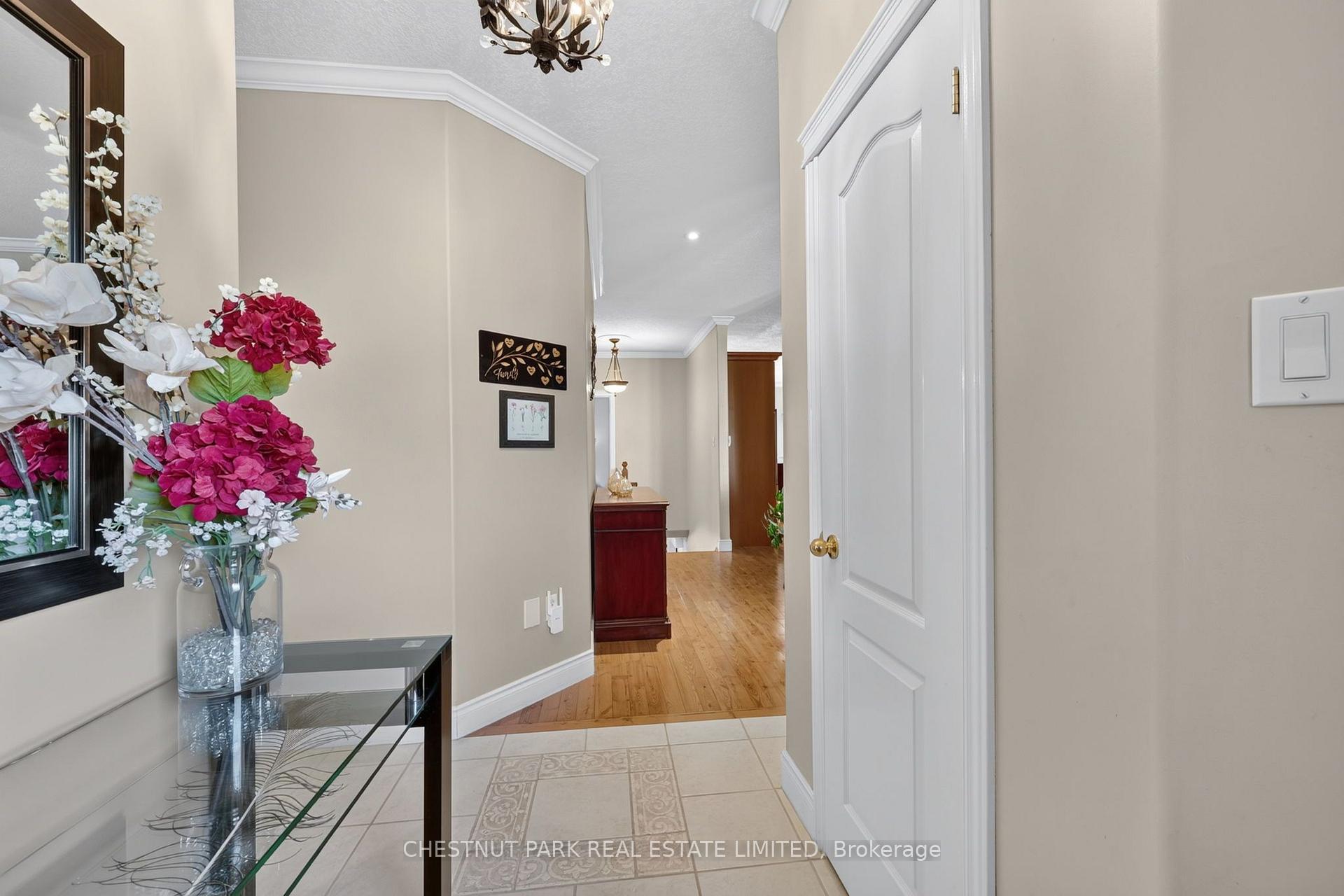 Photo 7 of 157 Birkhall Place, Barrie, Innis-Shore — HOMEH