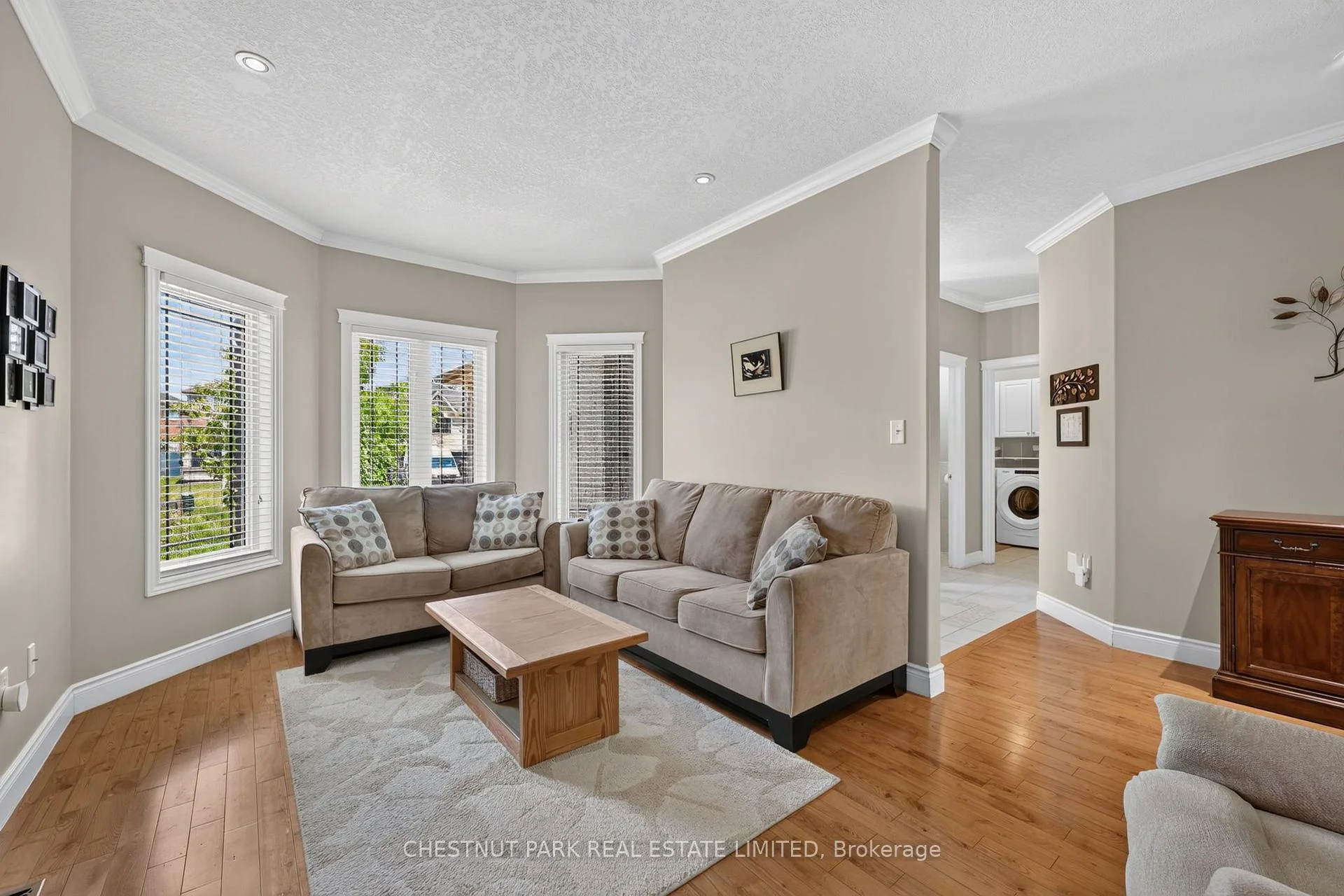 Photo 10 of 157 Birkhall Place, Barrie, Innis-Shore — HOMEH