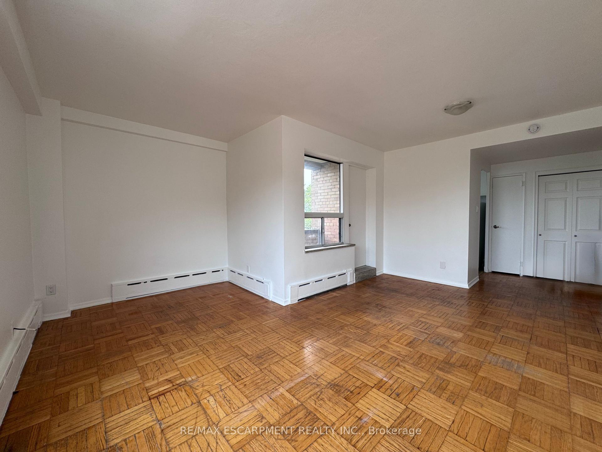 Photo 3 of Unit 405, 325A James Street S, Hamilton, Durand — HOMEH