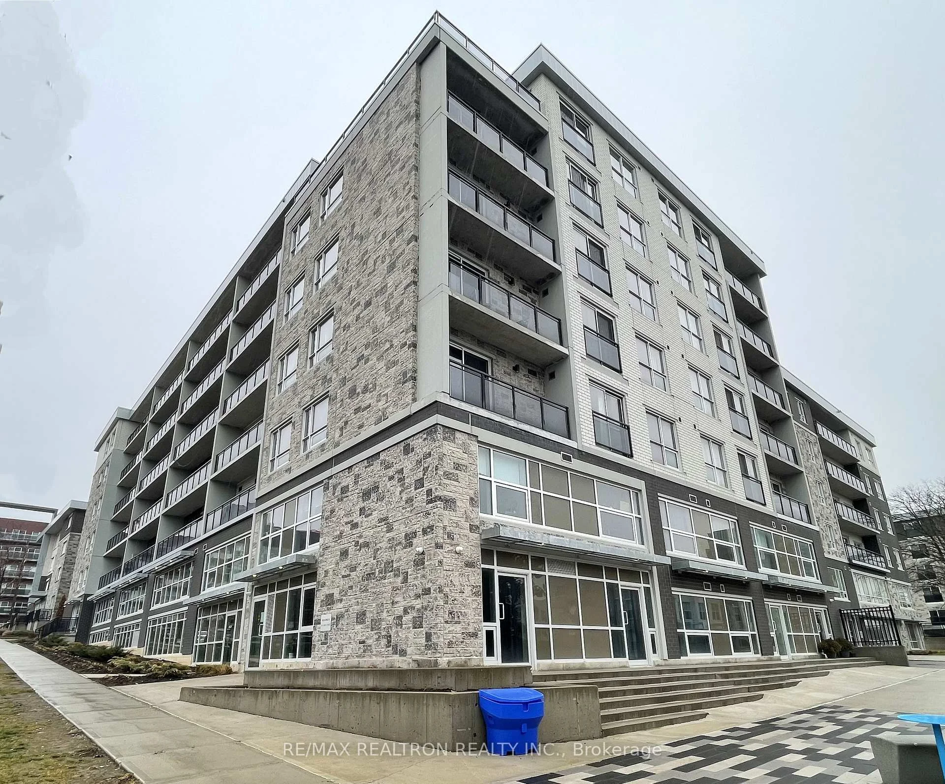 Photo 2 of Unit B302, 275 Larch Street, Waterloo, Beechwood/University — HOMEH