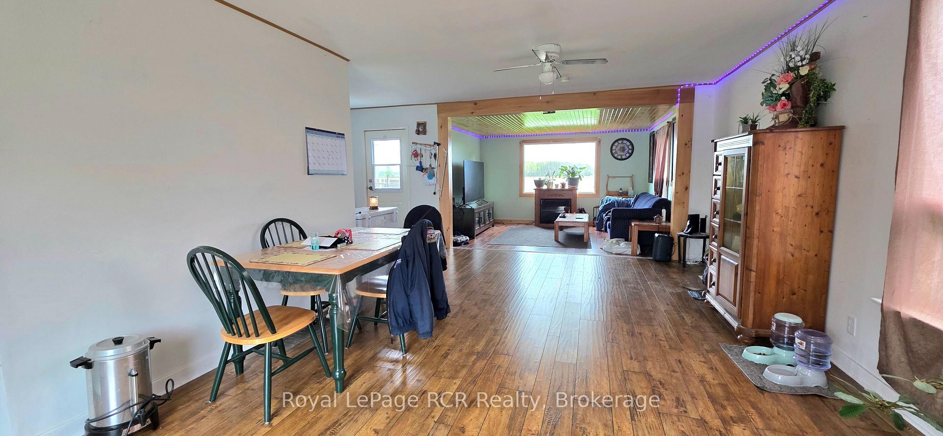 Photo 2 of 10 Quebec Road, Huron East, Vanastra — HOMEH