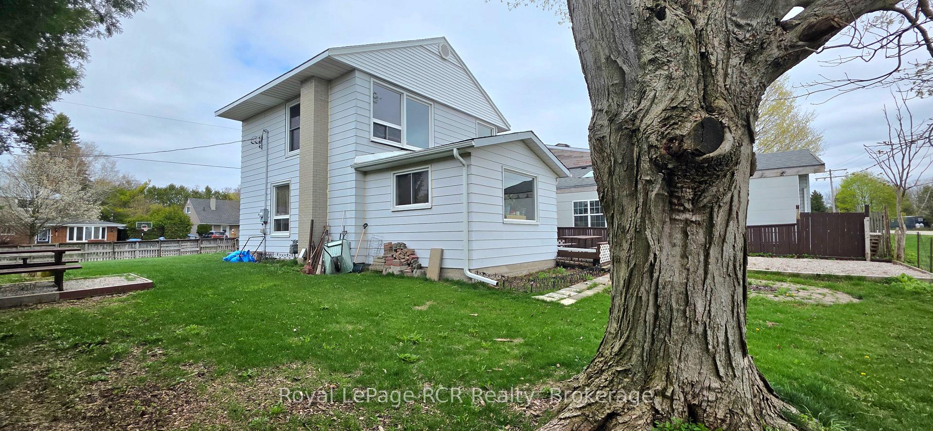 Photo 14 of 10 Quebec Road, Huron East, Vanastra — HOMEH