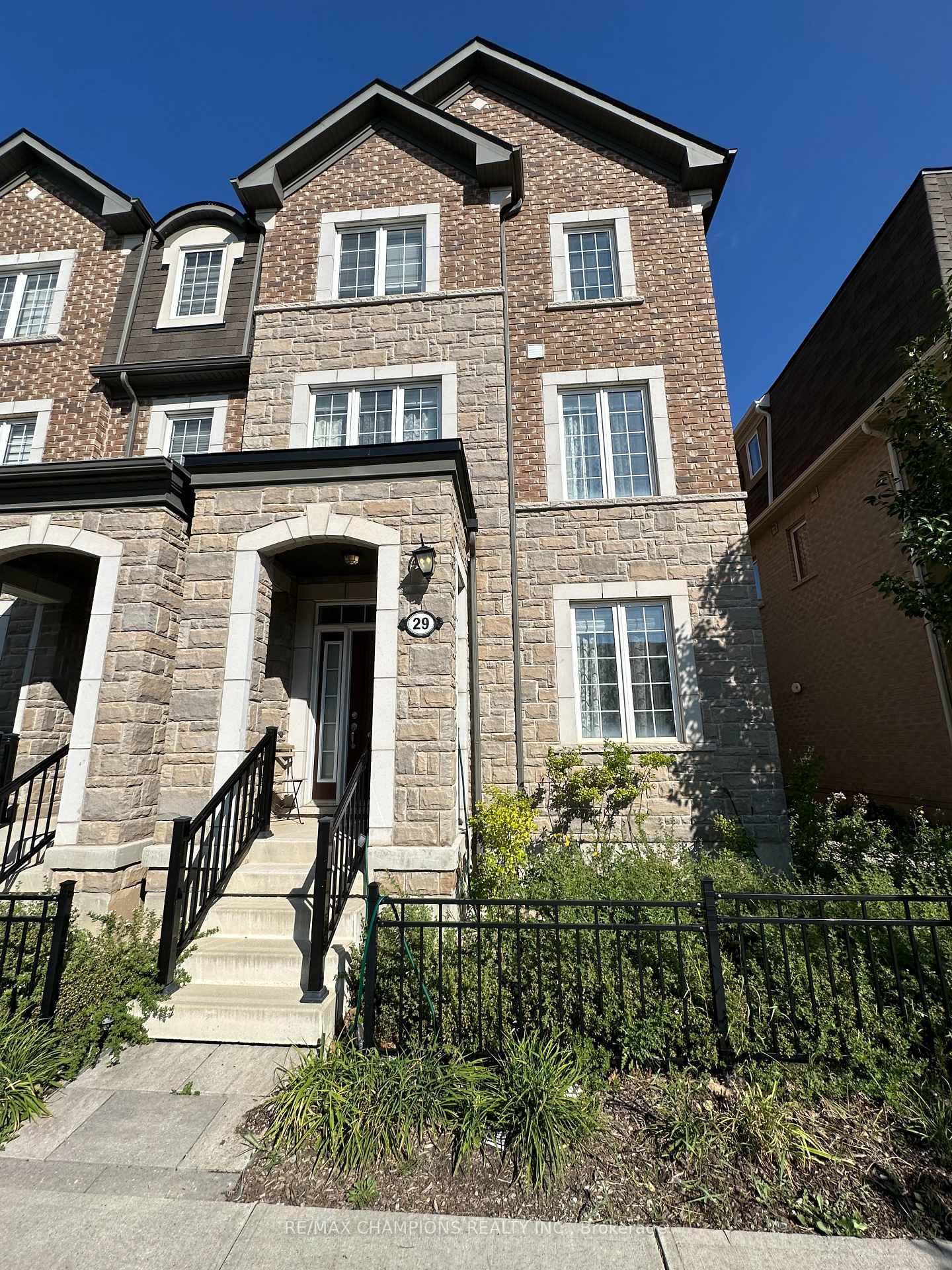 Photo 1 of Unit 29, 1222 Rose Way, Milton, Cobban — HOMEH