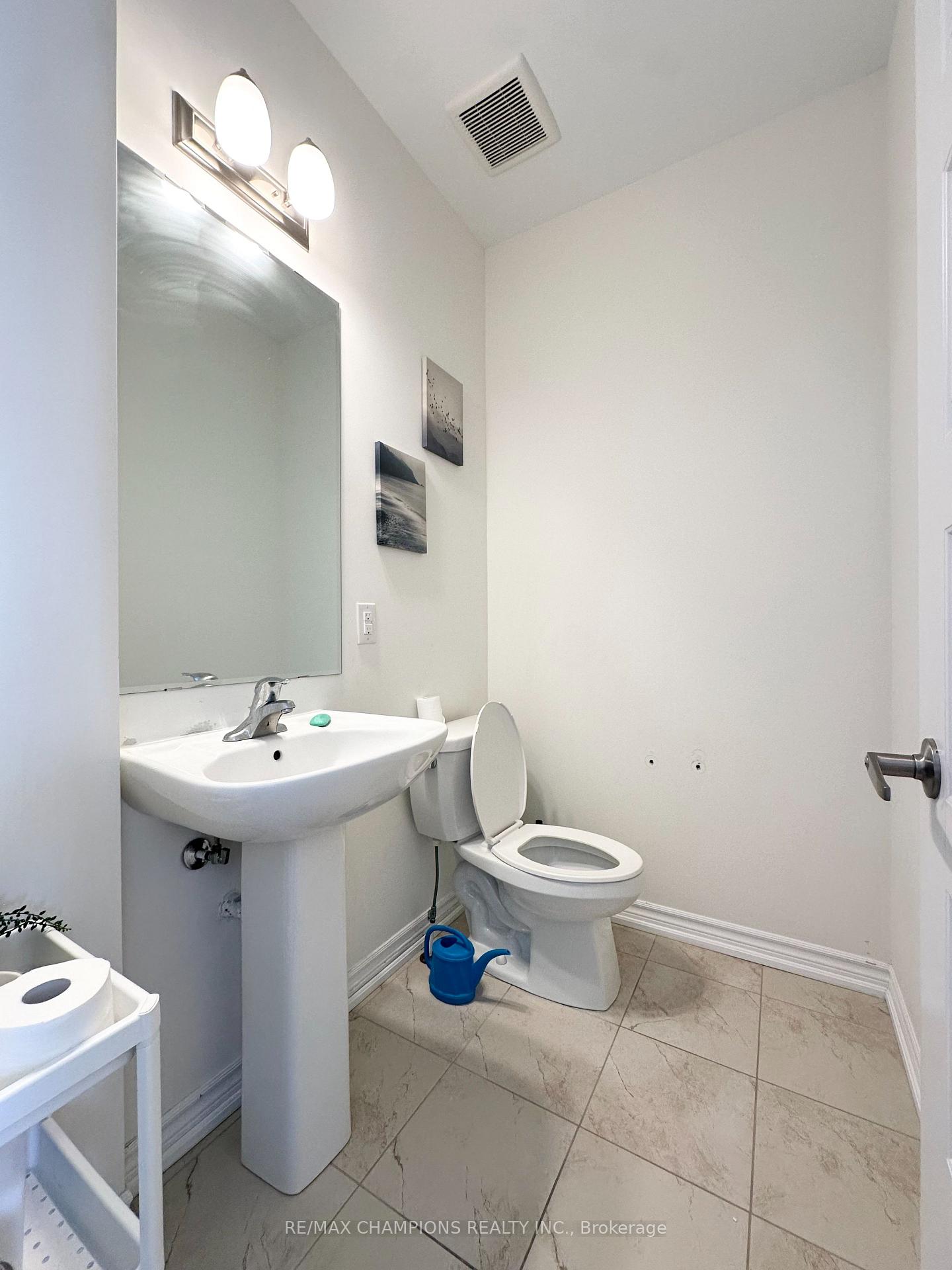 Photo 17 of Unit 29, 1222 Rose Way, Milton, Cobban — HOMEH