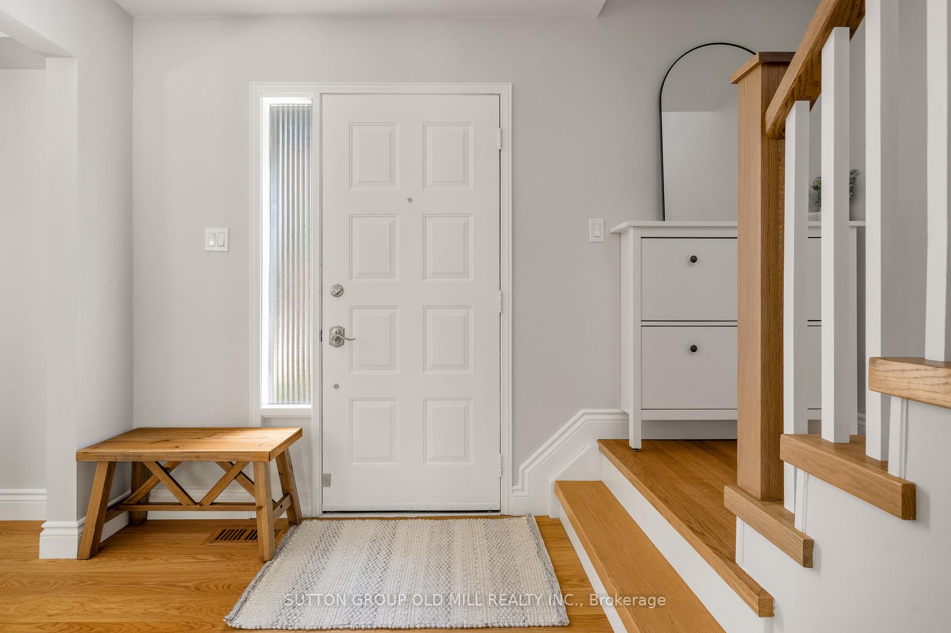 Photo 3 of 262 Chalmers Street, Oakville, Bronte — HOMEH