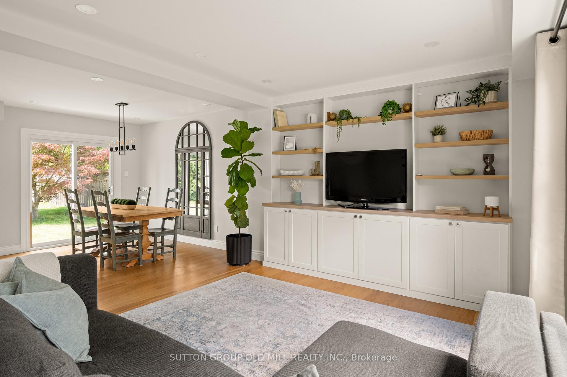 Photo 5 of 262 Chalmers Street, Oakville, Bronte — HOMEH