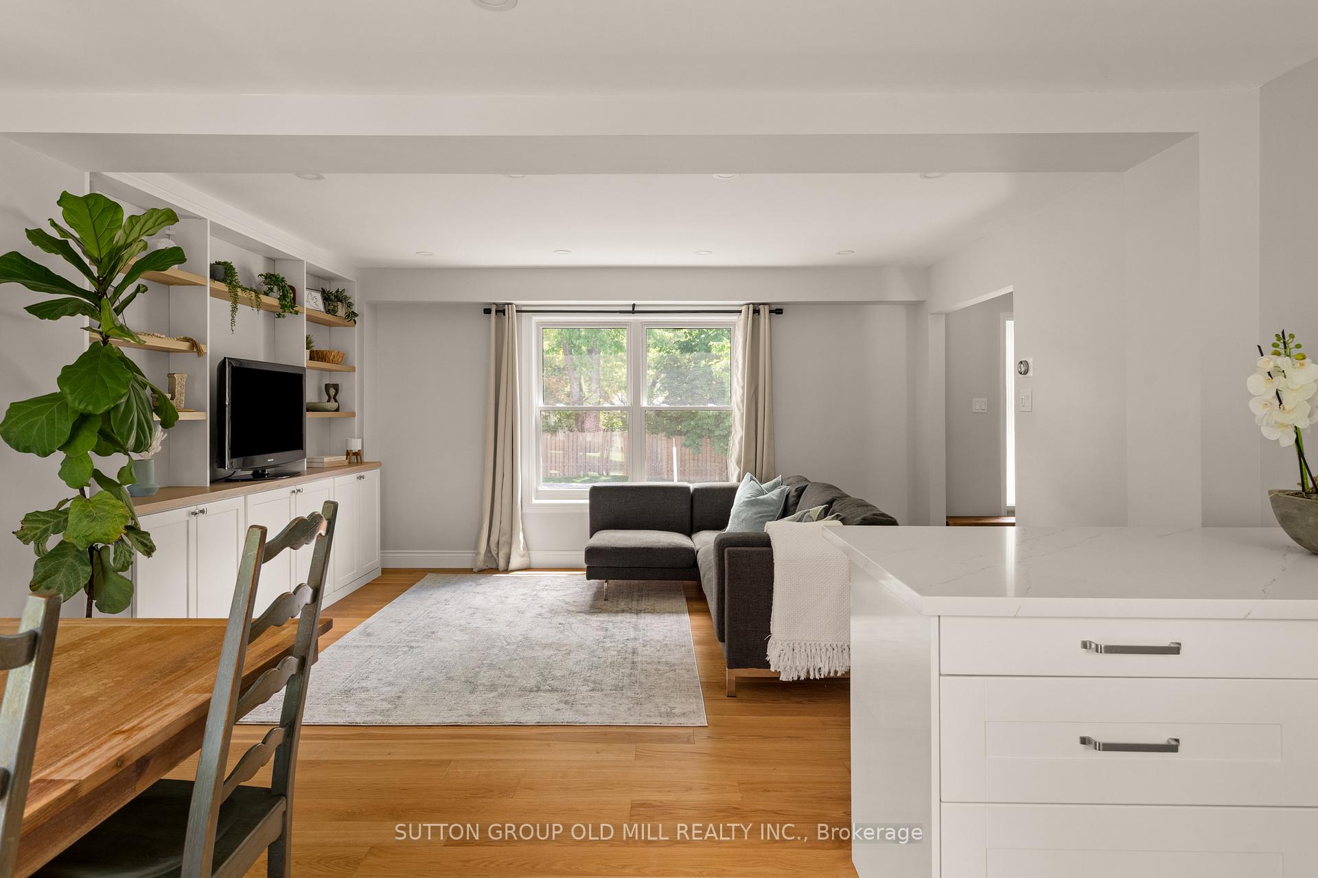 Photo 8 of 262 Chalmers Street, Oakville, Bronte — HOMEH